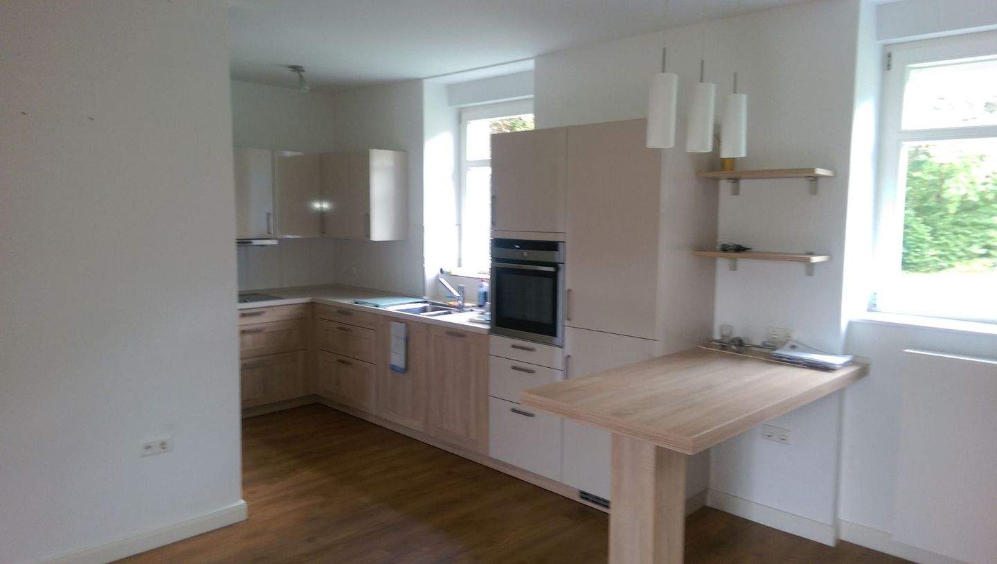 Thumbnail-Attraktive 2 - Zimmerwohnung in zentraler Lage mit Einbauküche und Terrasse