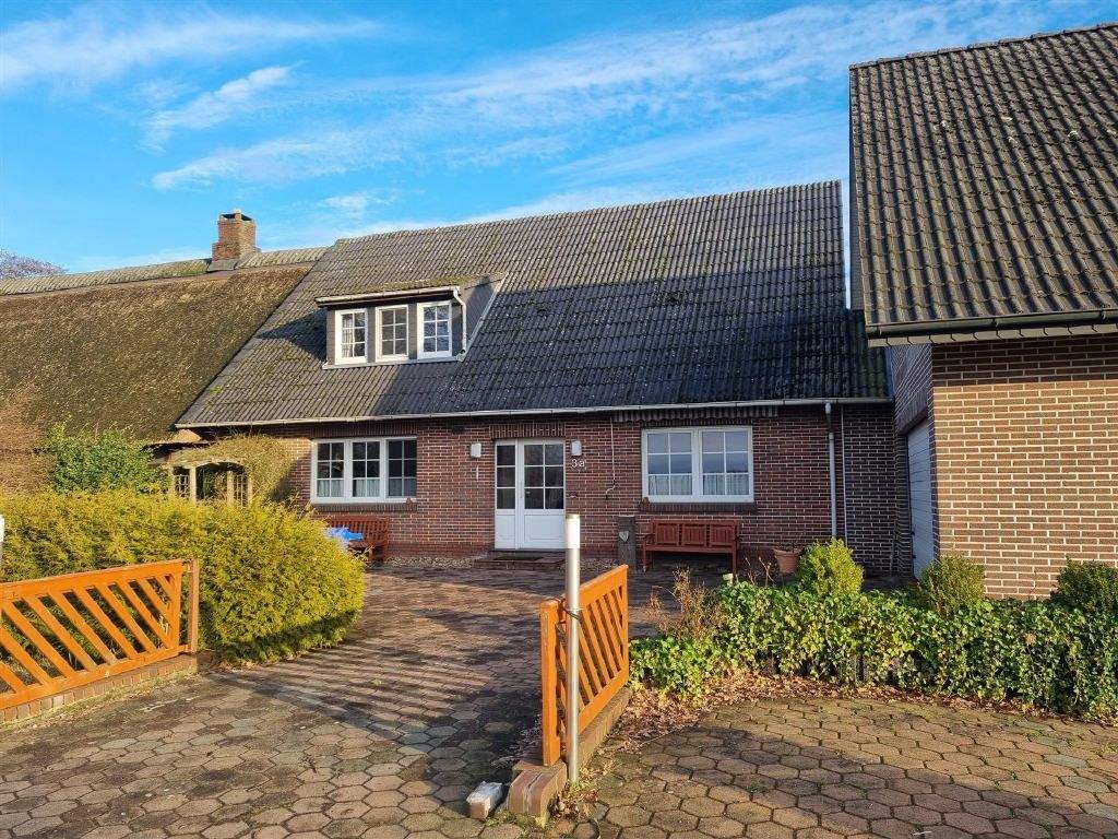 Thumbnail-Großzügiges Wohnhaus mit ländlichem Charme