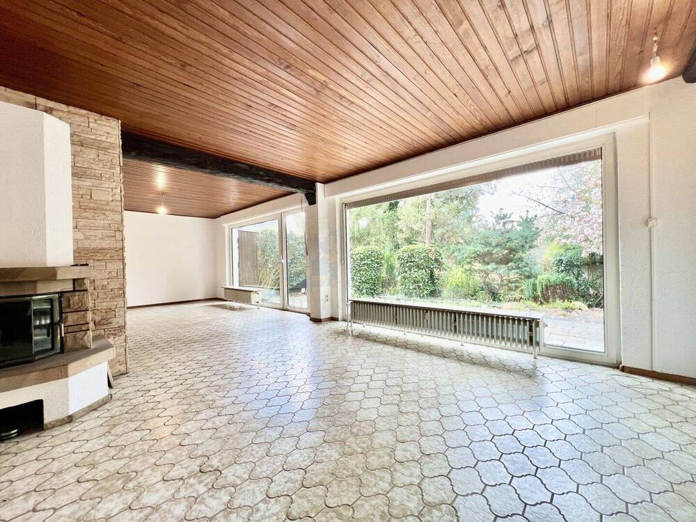 Thumbnail-BURGALTENDORF: GROSSZUEGIGE ETW MIT WEITERER ELW, GARTEN UND GARAGE