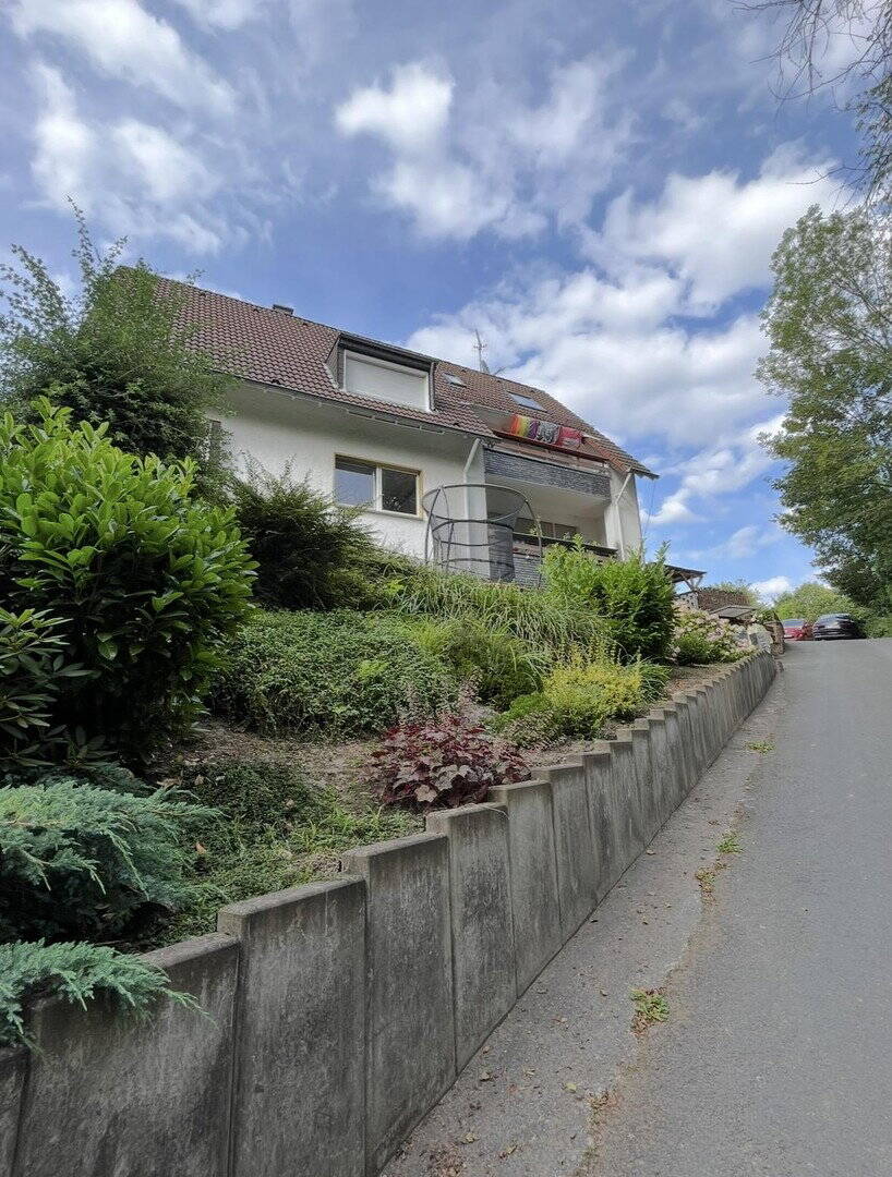 Thumbnail-Gemütliche 3-Zimmer-Dachgeschosswohnung in ruhiger Lage mit Waldblick