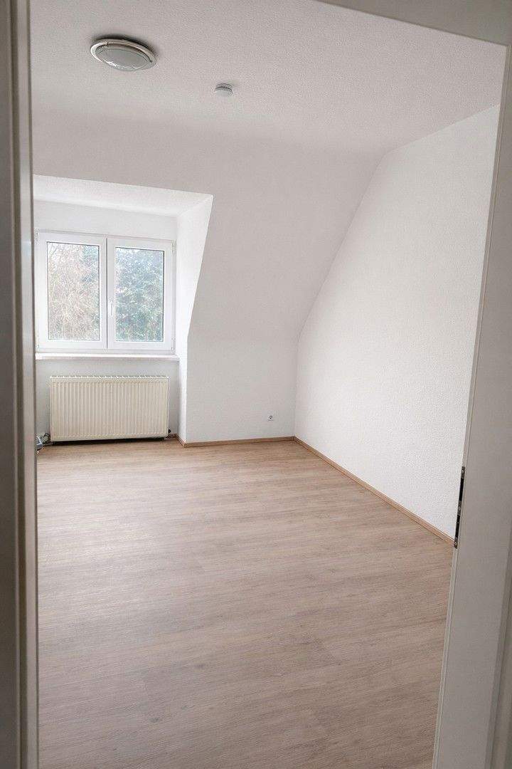 Thumbnail-Renovierte, freie 3-Zimmer Wohnung im Nibelungenviertel (provisionsfrei)