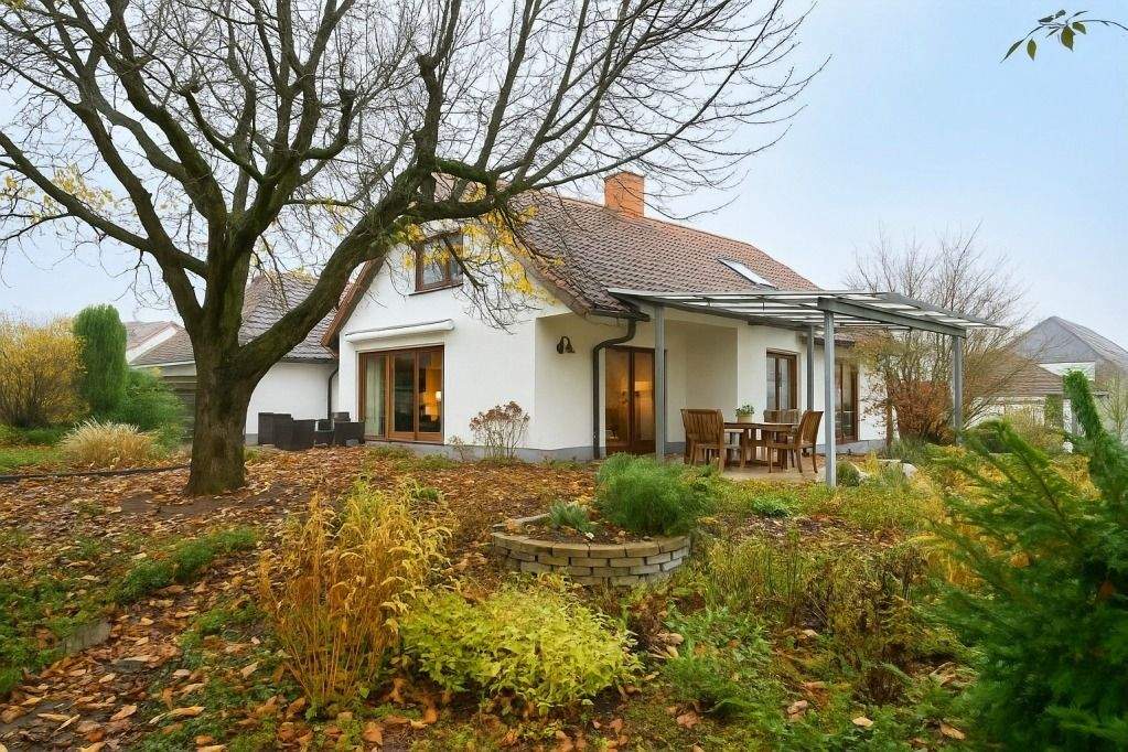 Thumbnail-Familienfreundliches EFH in ruhiger Lage: top gepflegt, mit Garten, Kamin, großer Küche und Platz für gutes Wohnen!