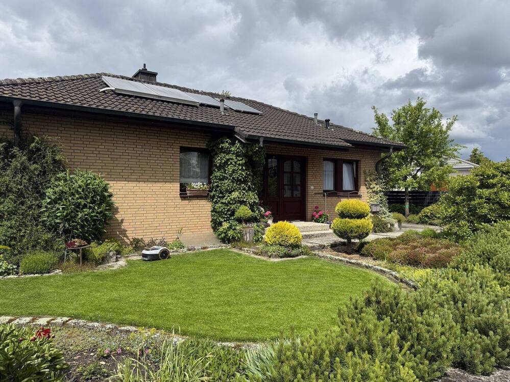 Thumbnail-IMMOBILIEN GUMNIOR präsentiert: gepflegter Bungalow auf einem Erbpachtgrundstück in Neuenkirchen