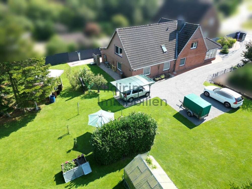 Thumbnail-Charmantes Einfamilienhaus mit Wintergarten, Kaminofen und großzügigem Grundstück