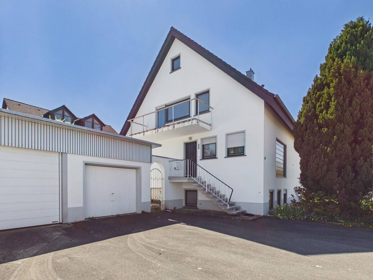 Thumbnail-Einfamilienhaus mit viel Charme und Potential !