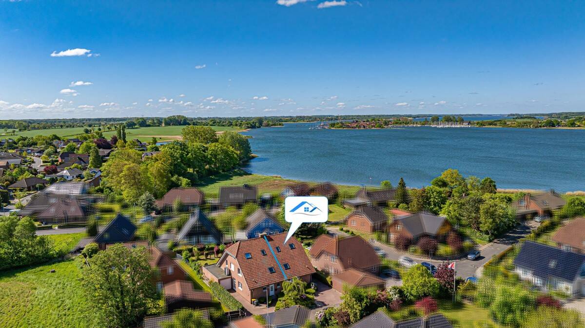 Thumbnail-Doppelhaushälfte mit phantastischem Schleiblick