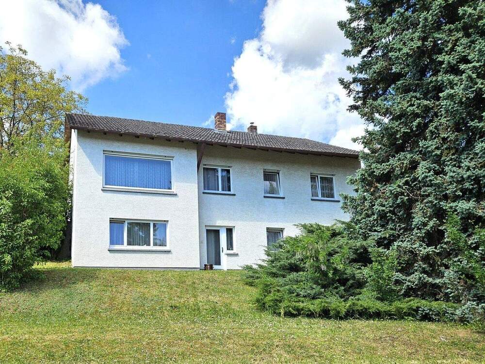 Thumbnail-Einfamilienhaus mit Einliegerwohnung in ruhiger Lage zu verkaufen