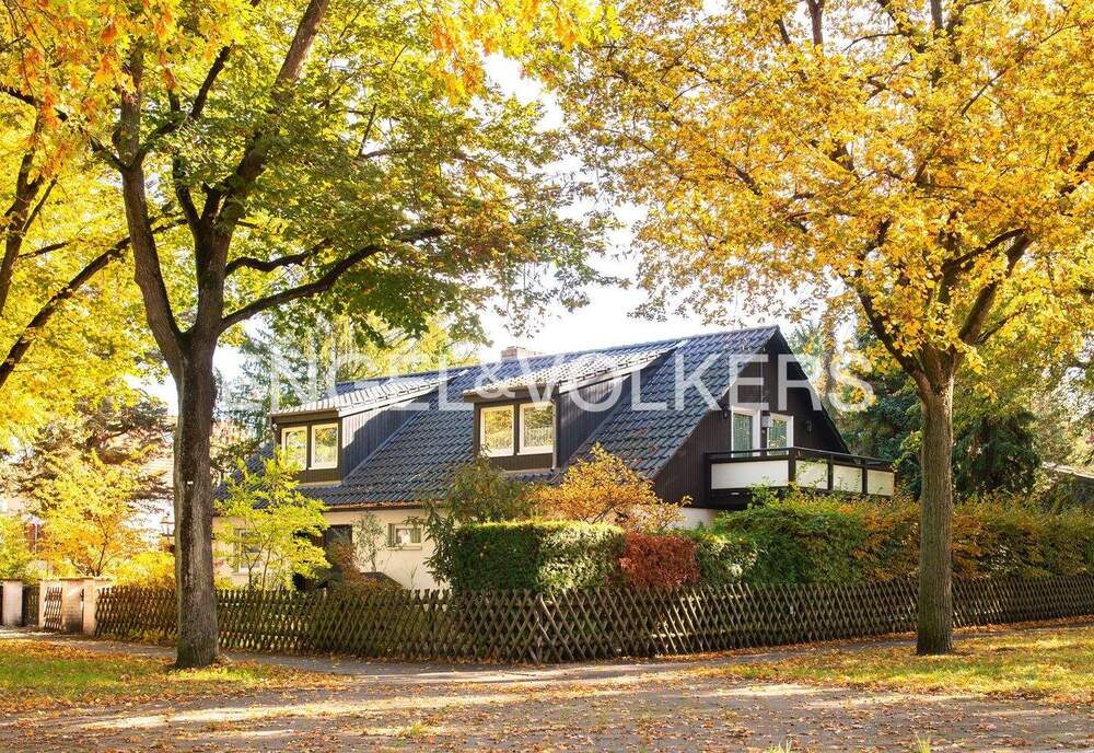 Thumbnail-Großzügiges Familiendomizil in Nikolassee mit Vermietungspotenzial