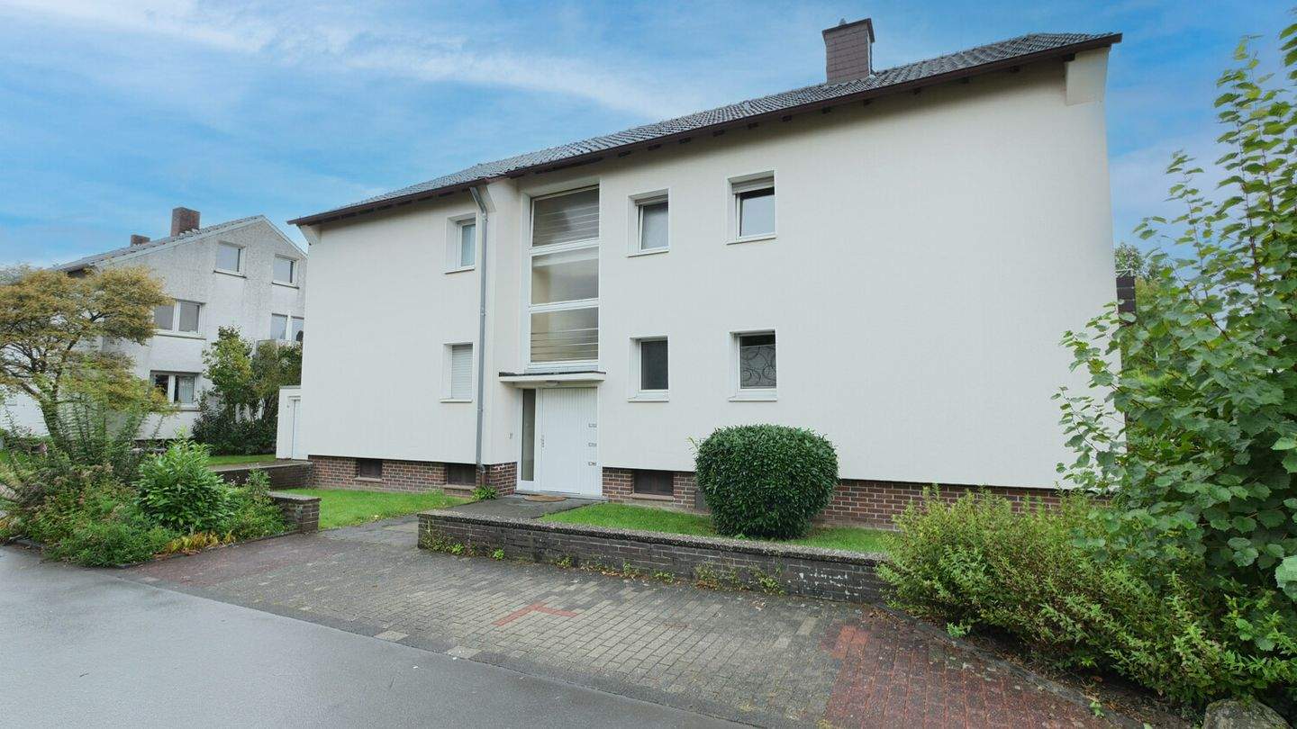 Thumbnail-Gepflegtes 4-Parteien Haus in ruhiger Lage