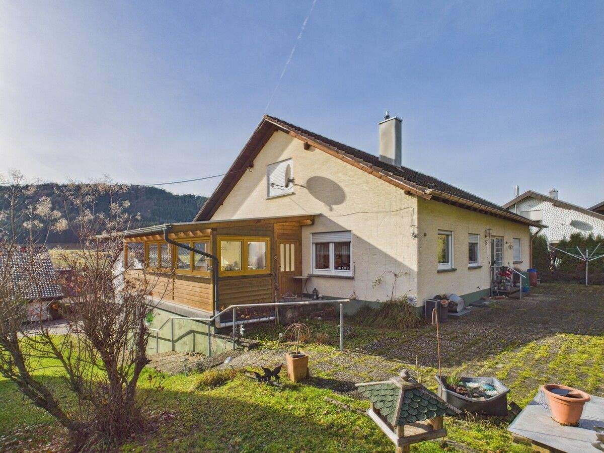 Thumbnail-Einfamilienhaus in Reichenbach. Das könnte Ihr Wohntraum werden.