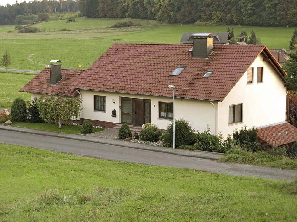 Hausansicht / Eingang EG