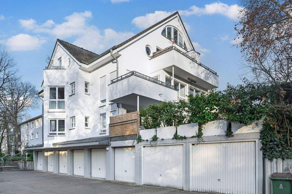 Thumbnail-* LAGE - LAGE - LAGE * 6-Familienhaus im Grüngürtel. Für Kenner ein hoch interessantes Angebot