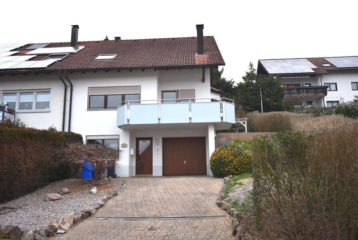 Thumbnail-Platz für die Familie gesucht? Hier Bitteschön.... großzügige Haushälfte in Laufenburg!