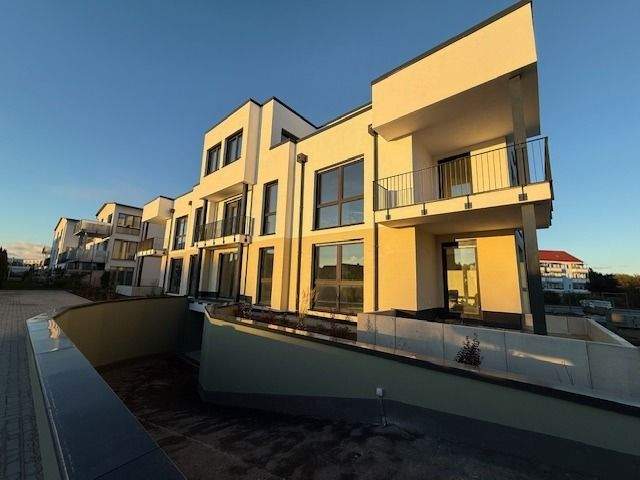 Thumbnail-Gehobene 4 Zimmer Wohnung mit erstklassiger Ausstattung und Terrasse !