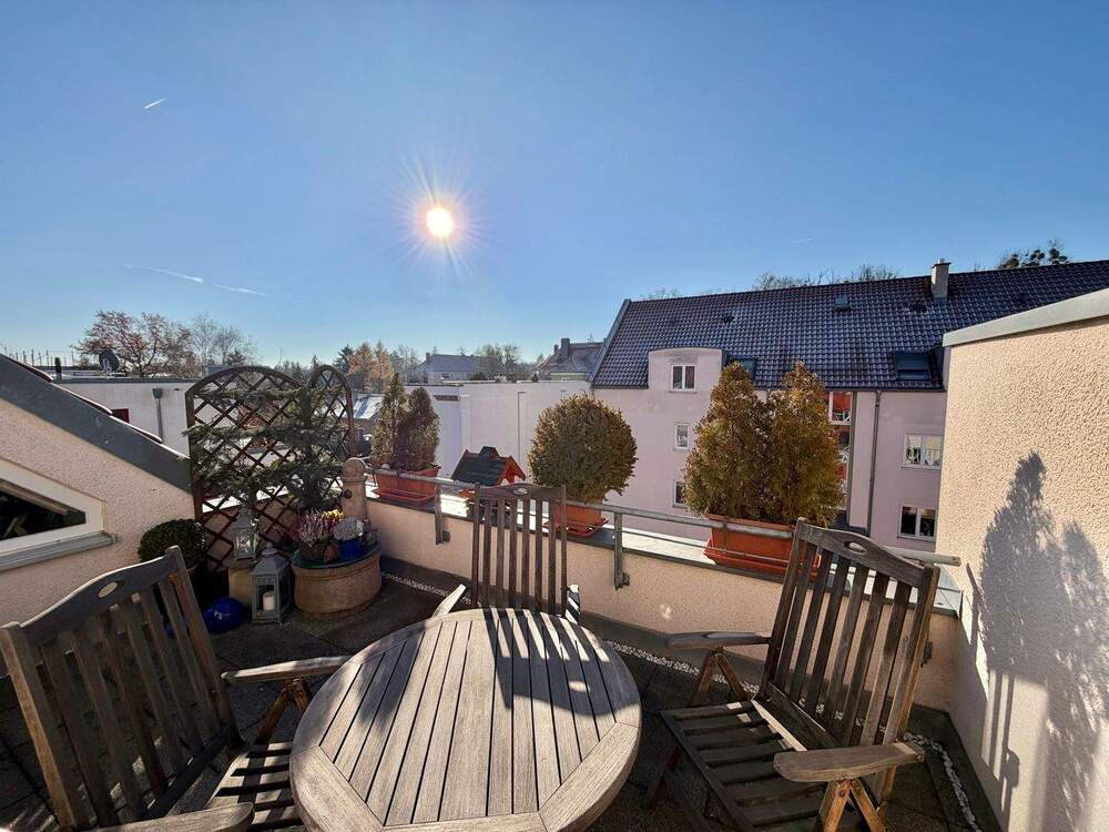 Thumbnail-Frei werdende 3-Zimmer-Dachgeschosswohnung mit Südterrasse unweit des Großen Gartens
