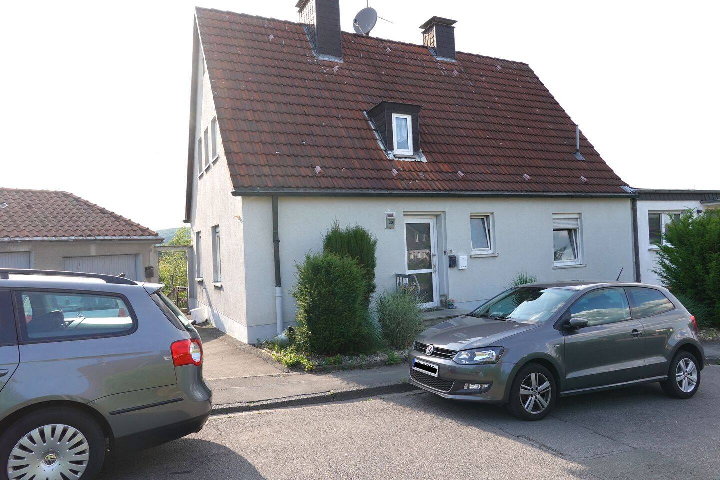 Frontseite mit Straße.jpg
