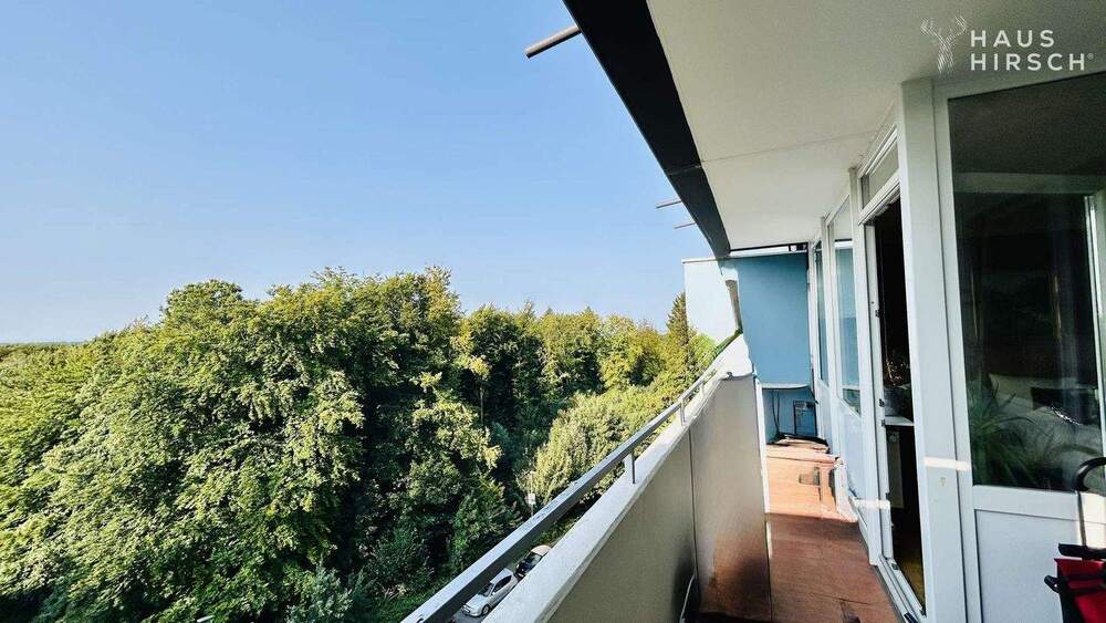 Thumbnail-Bezugsfreie 2-Zimmer Eigentumswohnung mit Panoramablick, Aufzug und Balkon