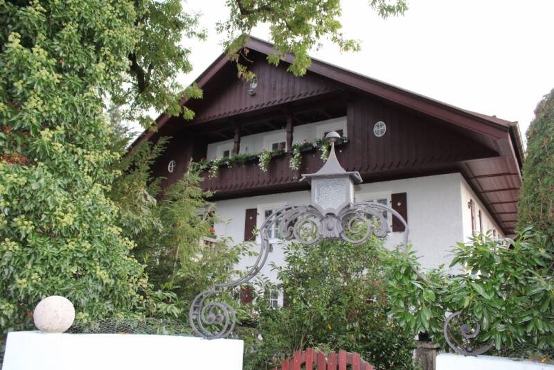 Thumbnail-Gemütliche 3-Zimmer-Wohnung in bäuerlichem Anwesen in Wolfratshausen