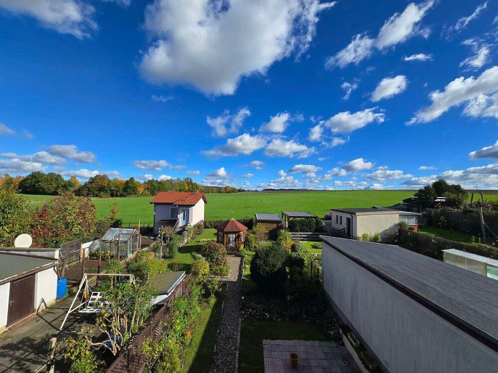 Thumbnail-Wohnidyll mit Ausbaureserve und unverbauten Blick ins Grüne wartet in Pirna-Copitz auf Sie!