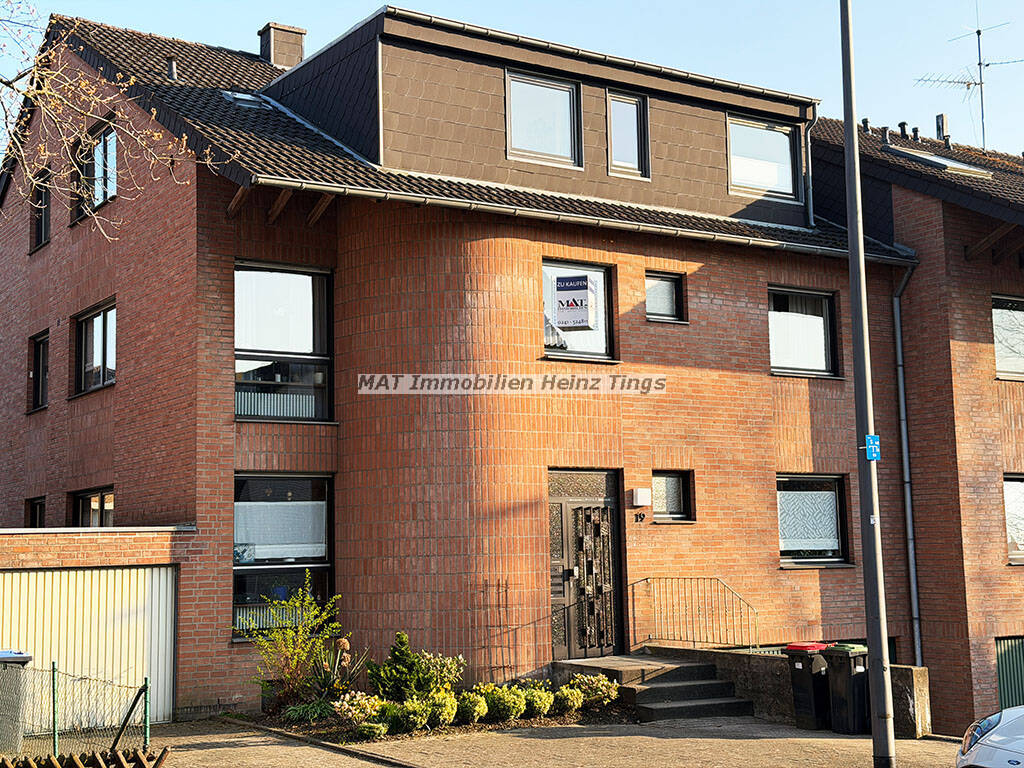 Thumbnail-Dreifamilienhaus in Bestlage . Aachen Brand