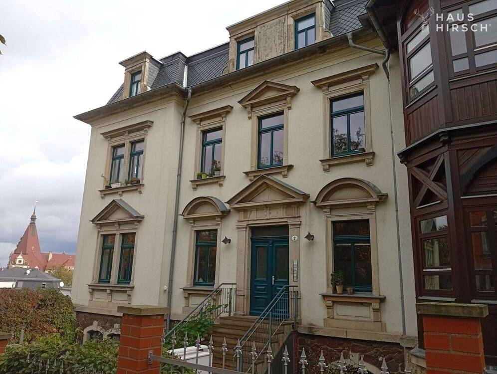 Thumbnail-Niedliche Dachgeschosswohnung mit schönen Holzbalken und Blick über Dresden