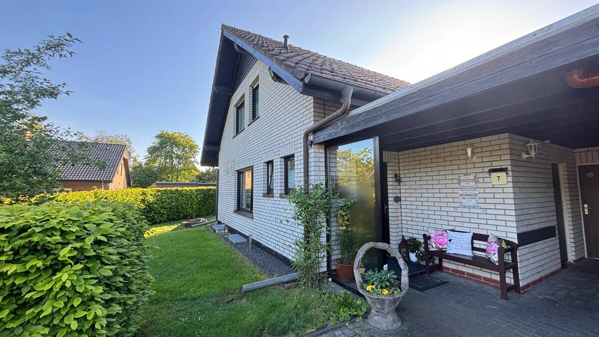 Thumbnail-Einfamilienhaus mit Wohlfühlcharakter in guter Lage von Uelsen