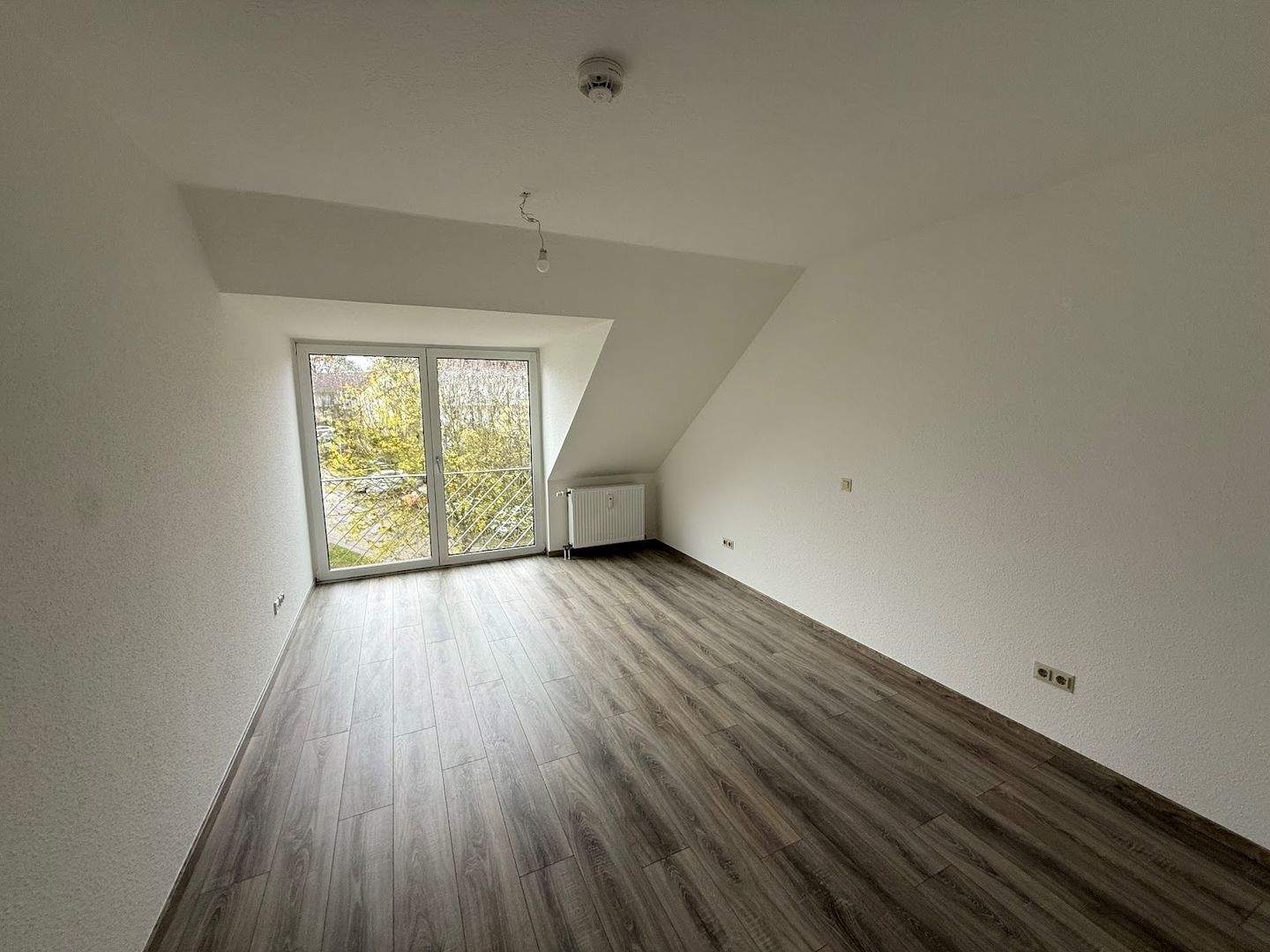Thumbnail-3 Zimmer für den nächsten Schritt - ideal zu zweit - frisch renovierte Wohnung am Hageberg