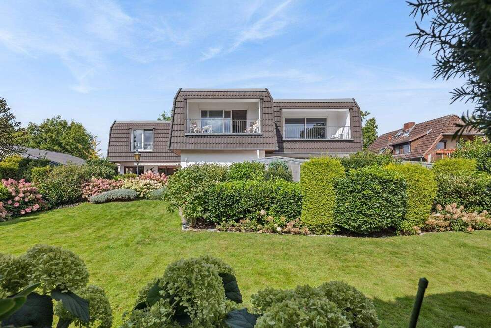 Thumbnail-Repräsentatives Mehrgenerationenanwesen mit großem Südgrundstück und Entwicklungspotenzial