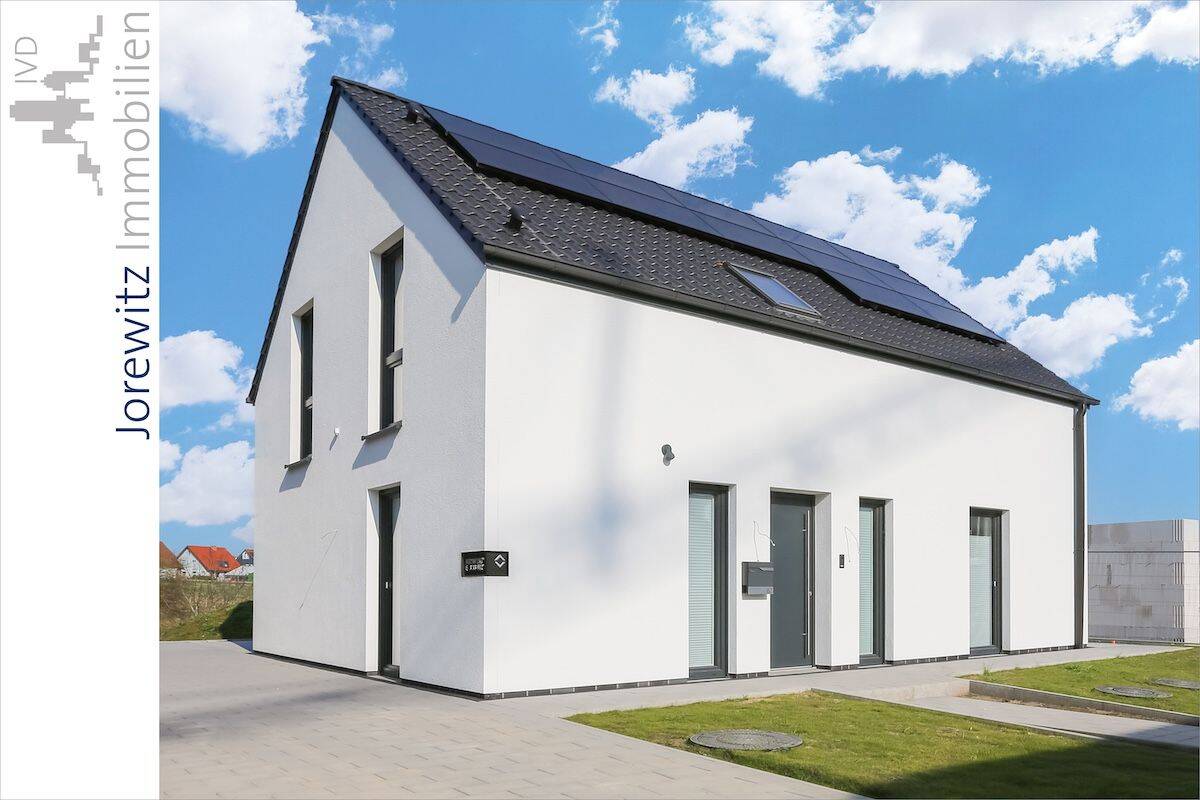 Thumbnail-Bi-Vilsendorf: Sonniges Einfamilienhaus (KfW-Effizienzhaus 40) mit großer Terrasse und Garten