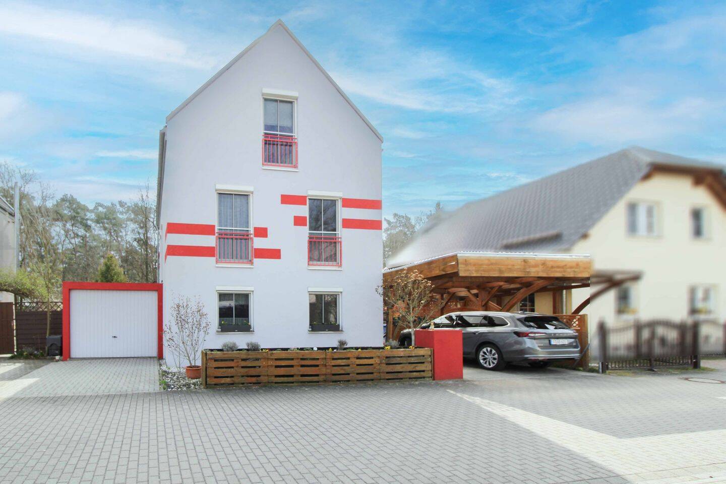 Thumbnail-Ihr neues Zuhause: Wohnen auf drei Ebenen mit Gartensauna, Garage und Vollkeller in Ludwigsfelde