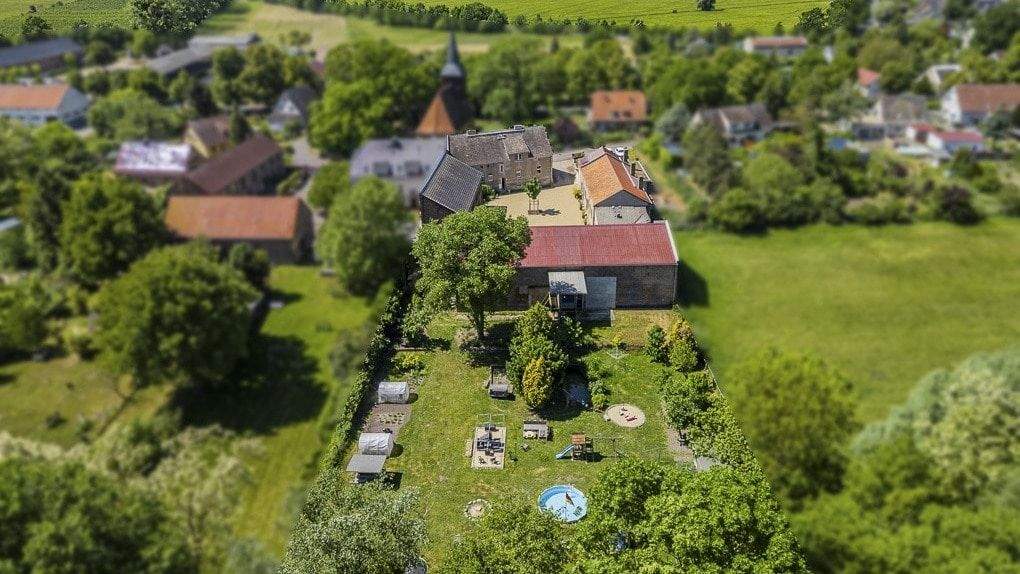 Thumbnail-Weihnachtsprovision! - Vierseitenhof mit viel Grundstück in Potsdam