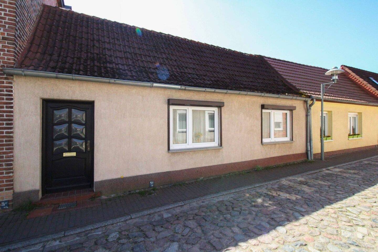 Thumbnail-Wohnen in urbaner Lage: Reihenmittelhaus mit 3 Räumen in Gnoien