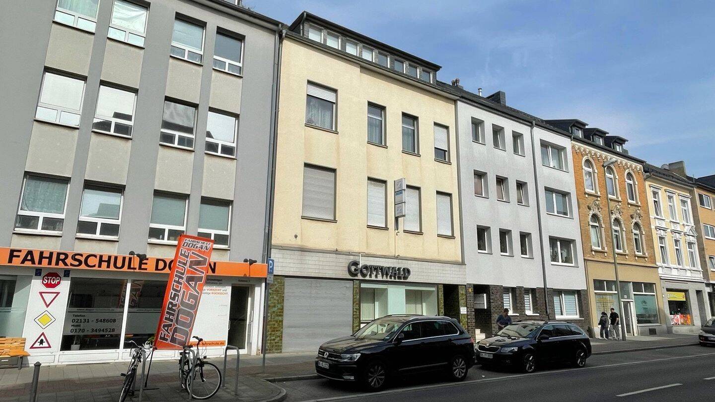 Thumbnail-Großes Mehrfamilienhaus, 711 qm total, Neuss-Furth mit Arztpraxis, Geschäftslokal, Werkstatt, Garten