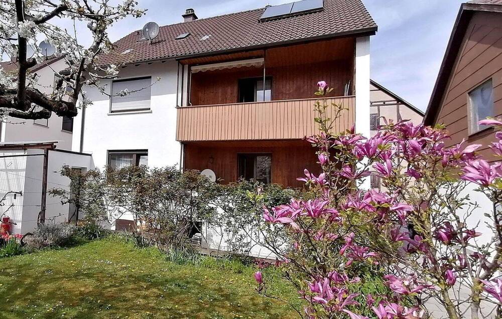 Thumbnail-Ruhig, energieeffizient, gepflegt: 2,5-Fam-Haus Bj57 schöner Garten 2 Garagen sofort frei