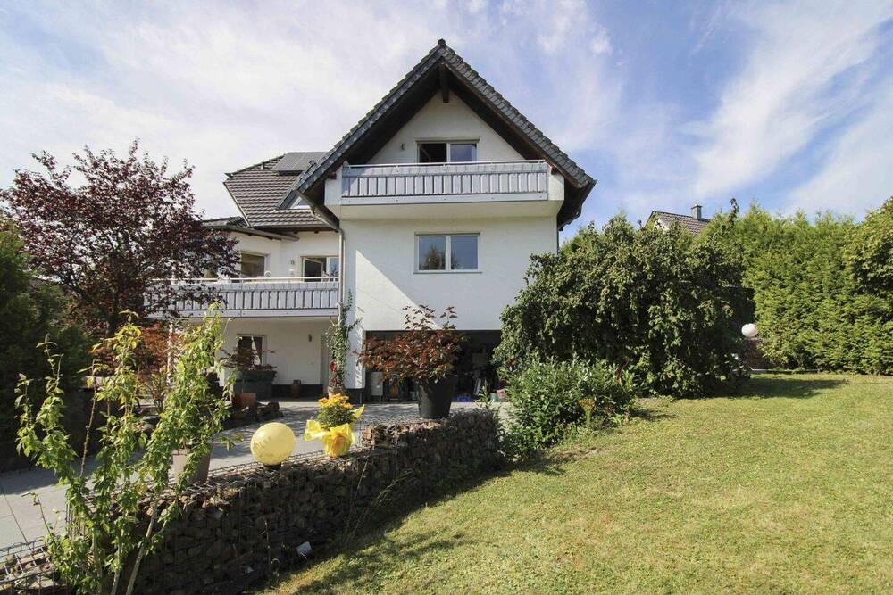 Thumbnail-Sofort wohlfühlen: 7-Zi.-EFH mit Weitblick ins Grüne in Schlangenbad-Wambach