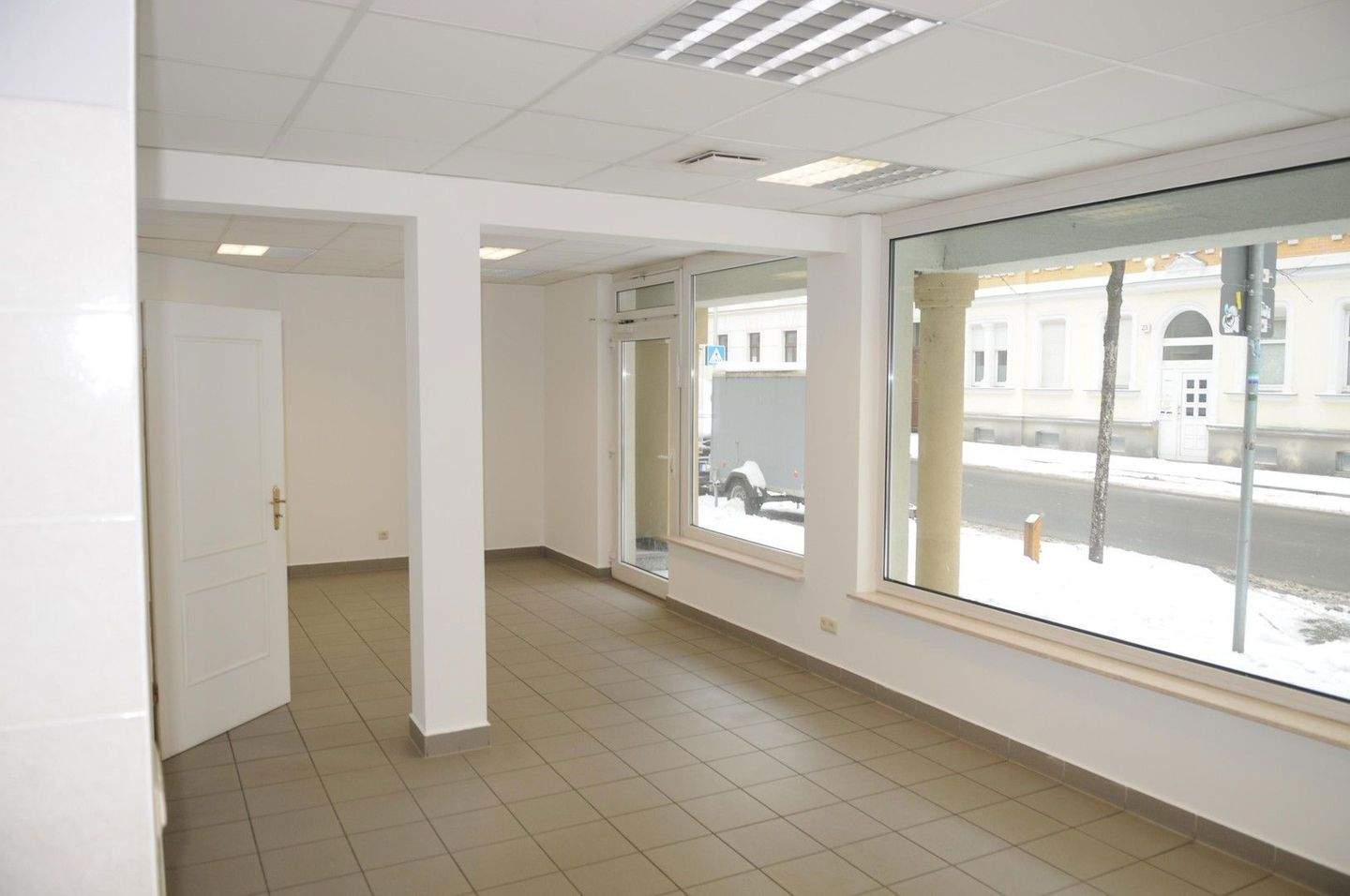 Thumbnail-Büro Laden für Selbstnutzer+inkl. Tiefgaragen-Platz+Energiekl. B+Fußb.-Heiz.+Bj 1995