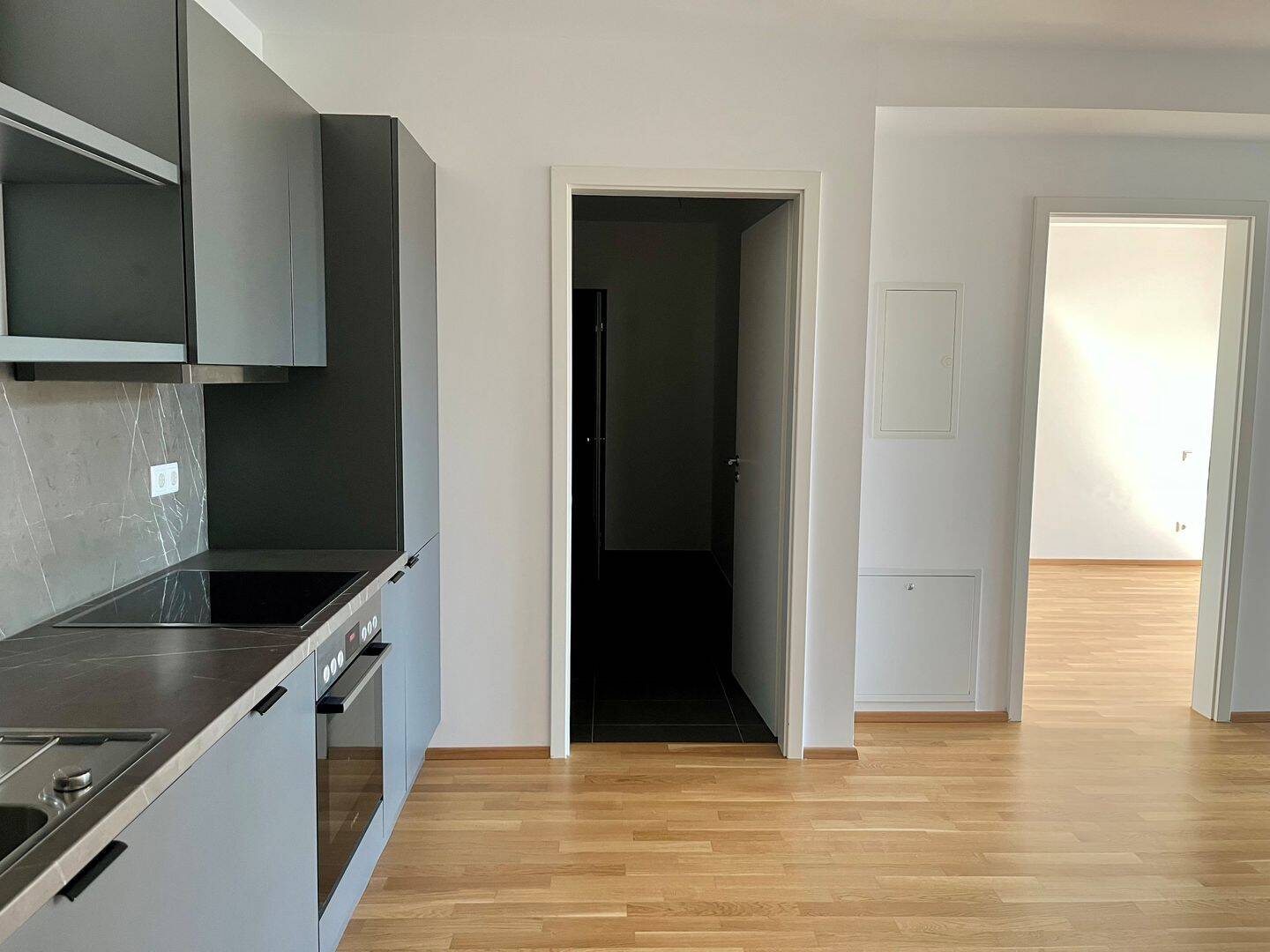 Thumbnail-Moderne 2-Zimmer-Wohnung mit EBK und Balkon!