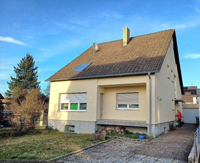 Thumbnail-Freistehendes 2 FHS mit 2 Kachelöfen, schön angelegtem Garten mit großem Gartenhaus und Garage, in ruhiger Lage von Rohrbach, Nähe Pfeifferwald