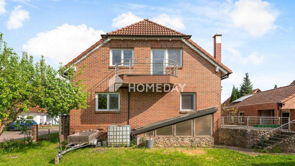 Thumbnail-Haus mit schönen Garten, Terrasse und Doppelgarage auch Ideal für Mehrgenerationsprojekte