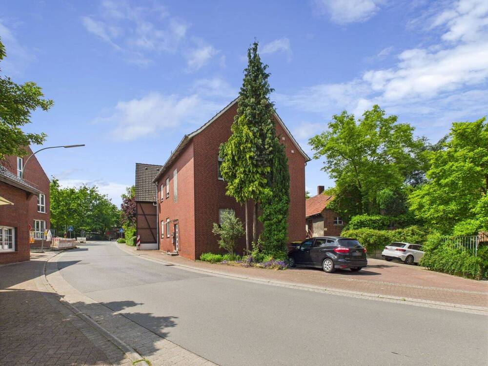 Straßenansicht