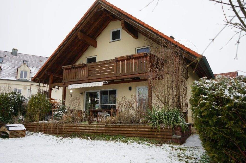 Thumbnail-Wunderschönes Einfamilienhaus mit Kachelofen, Doppelgarage- Garten-90613 GroßhabersdorfOT Vincenzenbronn