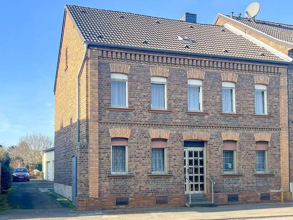 Thumbnail-Erftstadt klassisches Wohnhaus in Ziegelbauweise auf 1.362 m² Grundstück