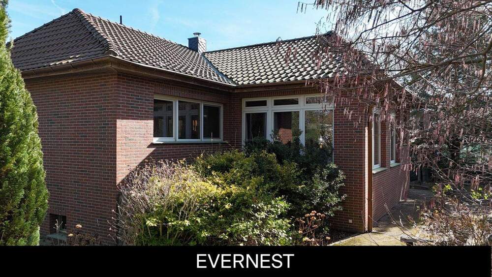 Thumbnail-Between Light and Landscape - Spacious Living in a Quiet, Green Setting