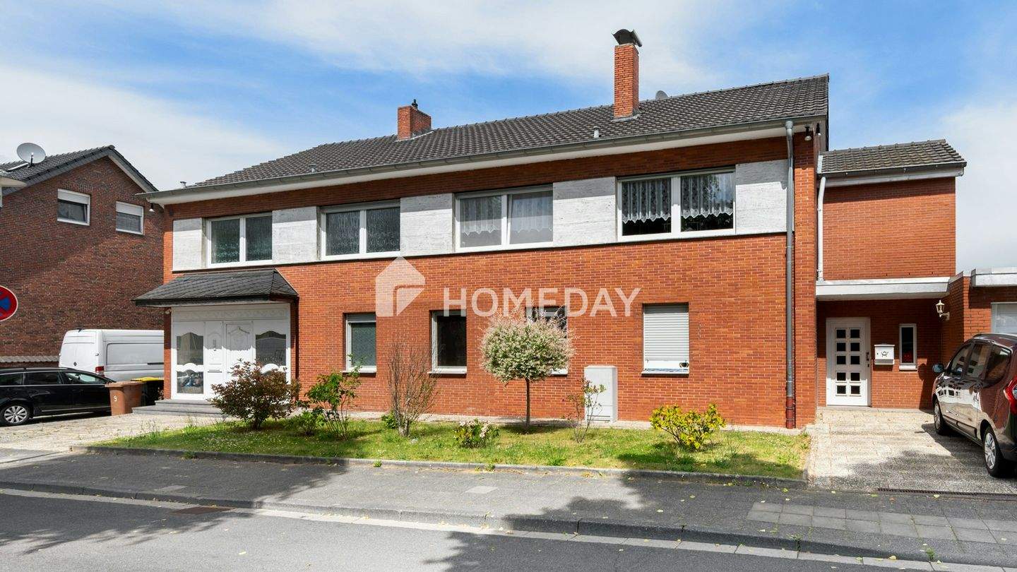 Thumbnail-Zwei Häuser in einem! Großer Garten, Garagen, Ausbaureserve & gepflegtes Ambiente