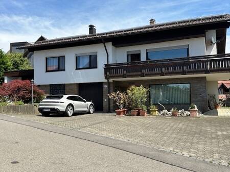 Thumbnail-EFH mit 2 Einzelgaragen plus 108 m² Garage Lager