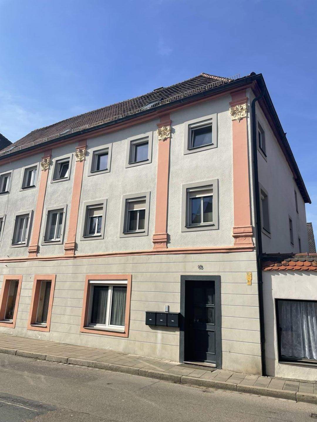Thumbnail-Saniertes Dreifamilienhaus im Ortskern von Ellingen !