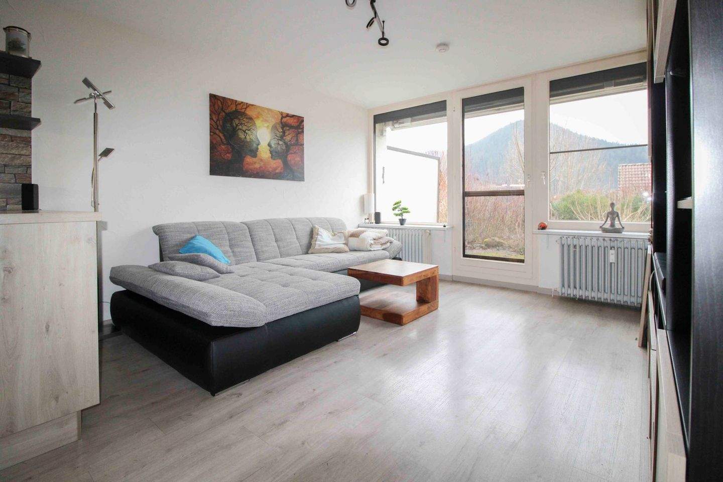 Thumbnail-Wellness pur - Renovierte 2-Zimmer-Terrassenwohnung mit Carport - Schwimmbad, Sauna, Fitness