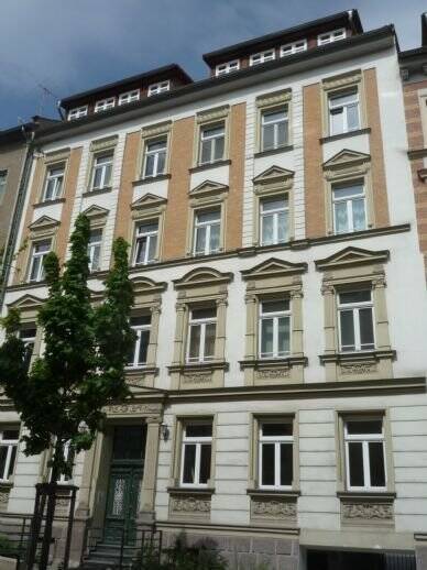 Thumbnail-EF - Zentrale Lage mit Balkon, EBK und Stellplatz