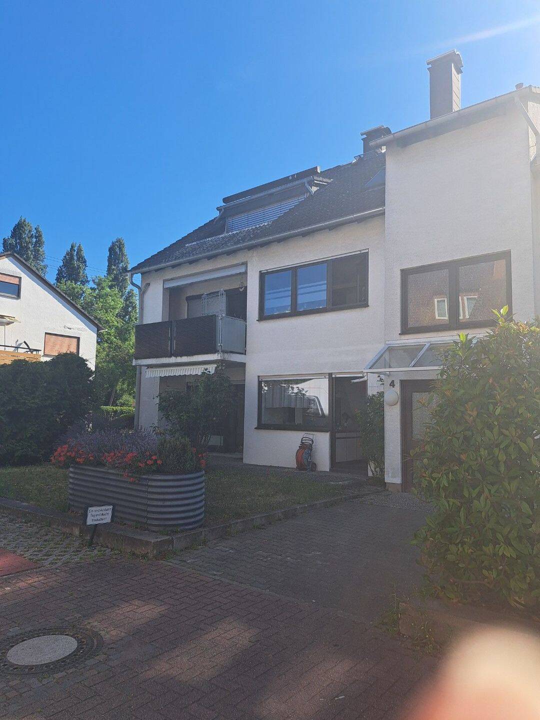 Thumbnail-**Große Erdgeschoßwohnung mit Terrasse, seniorenfreundlich !, KAUFEN statt mieten!!***