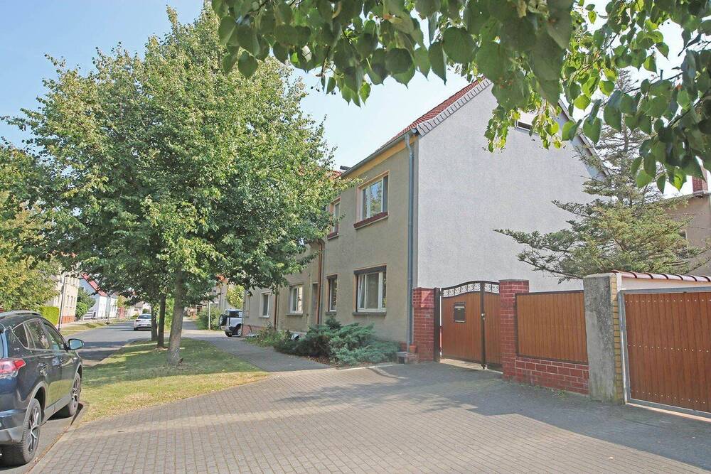 Hausansicht / Straßenseite